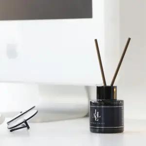 1+1 알레 블랙 디퓨저 50ml 차량용 방향제 차 차량 자동차 고급 명품