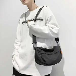 남녀 공용 캐주얼 데일리 메신저 크로스 백 가방 코디-WFH6M89