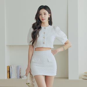 채핏 주잉 엠보크롭 투피스세트 tps 자켓 엠보 미니 스커트 크롭 섹시 글램 모임룩 클럽 파티
