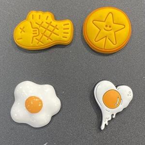 [셀러허브 1]크록스 HC02 달고나 별 JIBBITZ 매장발송 CROCS 신발 꾸미기 악세사리 참 파츠 음식 간식 빵
