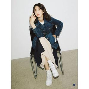 갤러리아 올리비아로렌 벨티드 슬림 데님자켓 VVBMJ3F7481
