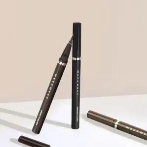 웨이크메이크 철벽 브러쉬 아이라이너 0.6g - 아이라인 R