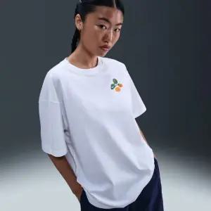 반팔티 PQJ IH8491-100 스포츠웨어 여성 오버사이즈 반팔 그래픽 티셔츠
