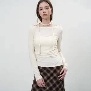 WOMAN 스카프 레이어드 보트넥 셔링 티셔츠 [IVORY] / WBE3L01506