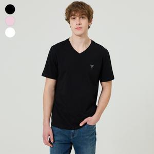 [롯데백화점]게스 남성 미니삼각 V넥 MO2K9483