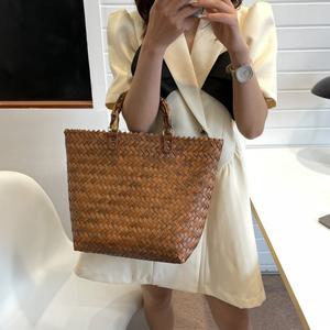 데일리 라탄 도트백 왕골 가방 숄더백 여름 여행 휴양지 버킷백 휴가철 쇼퍼백