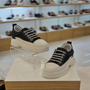 [미소페] by미소페 여성 큐빅 키높이 스니커즈(7cm) 112430012