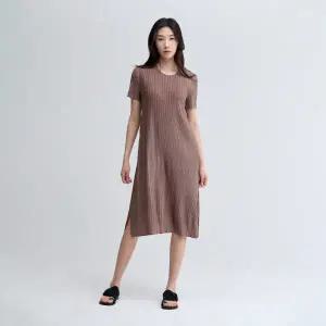 [롯데백화점]플리츠미 A라인 폴딩 라운드넥 숏 슬리브 원피스_EPOPM225025