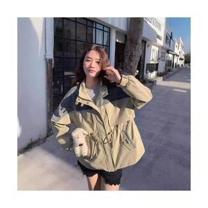 여성 세련도도녀 바람막이 점퍼 카고 패치 야상 봄가을 캐주얼 군더더기 트렌치코트 OOTD3