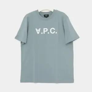 아페세 25SS VPC로고 스탠다드 반팔 공용 티셔츠 COHBM M26384 ILA