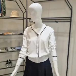 [SI](마산점)타이포인트 브이넥 니트 (SOKU 0901)