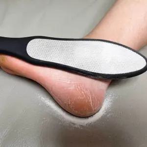 발각질제거 풋파일 풋브러쉬 블랙 발 뒷꿈치 풋 (WFHOWBW)