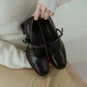 [롯데백화점]소보 클락슨 메리제인 미들힐 펌프스 5cm