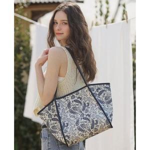 [갤러리아] LAP WIDE PAISLEY SOULDER BAG AR7AB424