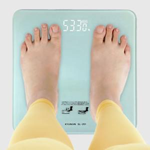 강화유리 4자리 LED체중계 50g 건전지 몸무게측정기