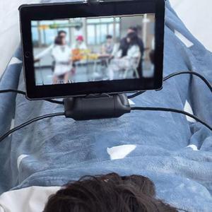 핸드폰거치대 침대 패드거치대 TV1