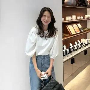 [메이블루] 바스락 퍼프 블라우스