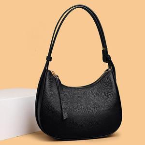 로시카 소가죽 토트백 a03749