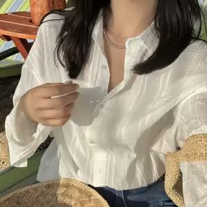 [코코블랑] 베니 클린 스트라이프 셔츠
