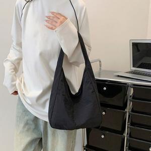 여성 가벼운 나일론 포켓 숄더백 편한 데일리 가방