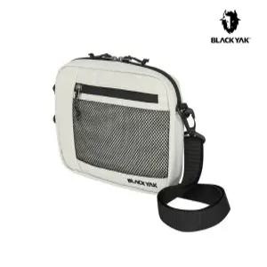 아웃도어 활동용 가로형 크로스백 트래블파우치크로스B 2BYABXU910