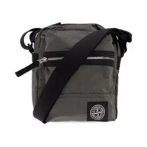 [스톤아일랜드]25FW 스톤아일랜드 나일론 메탈 인 에코닐 파우치 백 머스크 K2S159200015 S0251 V0059