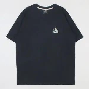 [뉴발란스]M 뉴발란스반팔티 RQK NBNEFCO243-59 (상설) UNI NB BOY 보드샵 반팔티 (SEMI OVER FIT)