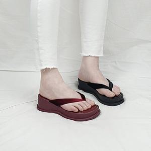 [디아]니차 벨벳 스트랩 통굽 키높이 쪼리 슬리퍼 6cm