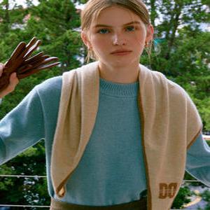 닥스 액세서리 24FW [캐시미어100][쁘띠]DD로고 캐시미어 스카프 머플러 DBMU4FE34I1