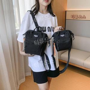 1/1+1 남녀 공용 다용도 디자인감 백팩 티류으스