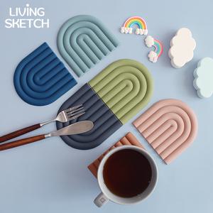 [리빙스케치] 레인보우 두툼 실리콘 컵 받침 1P 티코스터 카페 방수 컵 매트