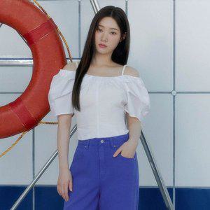 [온앤온](강남점)[정채연 착용] 볼륨 소매 오프숄더 블라우스 NEW4MB601