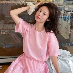 [25 신상] 시어서커 반팔 블라우스 + 티어드 스커트 SET (VKOAF1541)