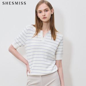 [쉬즈미스] 스트라이프 오픈 카라 니트 탑 (택가격 138000원)