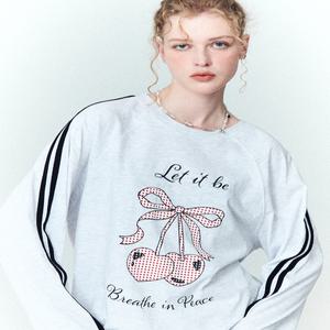 리본체리 트랙 레글런 롱슬리브 멜란지화이트