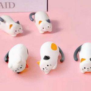 데굴 데굴 굴러가는 고양이 피규어