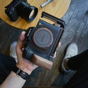L타입 핸들 삼각대 수직 촬영  릴리스  베이스 핸드 그립 우드 브래킷 소니 A7M4 a7IV A7R5  Arca-Swiss용