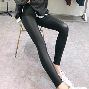 [셀러허브]가죽 쫀쫀 엣지스판 레깅스 블랙 광택 쫄바지 스타일리쉬 (S31583935)