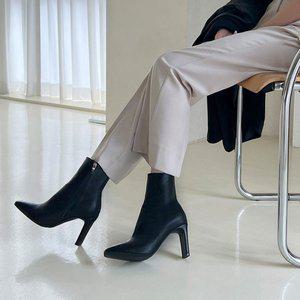 [소보제화]세련 앞코쉐입 베이직 스퀘어 하이힐 여성앵클부츠 8cm