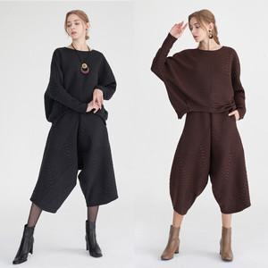 [La RACEE] 라라쎄 22FW 여성 겨울 가오리핏 셋업 2종 (가오리 티셔츠 + 볼륨 8부 팬츠)
