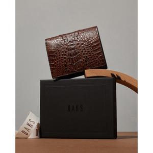 [롯데백화점]닥스 액세서리 [쇼핑백동봉] 카이망 브라운 악어가죽 중지갑 DBWA5E717