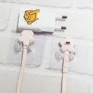 접착식 투명 코드걸이