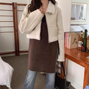 여자 카라넥 탱크 FW 트렌디 세무 양털 무스탕
