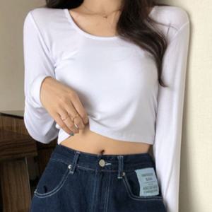 여자 댄스 대학생 라운드넥 긴팔 흰색 배꼽 크롭티