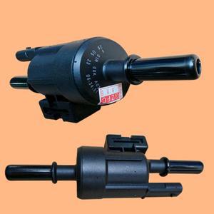 Dongfeng Fengxing 탄소 캐니스터 환기 전자 밸브 X5 SX6 T5 모델 MW253817 에