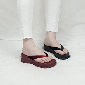 [디아]니차 벨벳 스트랩 통굽 키높이 쪼리 슬리퍼 6cm