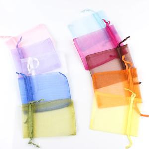 50 개/몫 Organza 크리스마스 선물 가방 Drawstring 쥬얼리 포장 웨딩 파티 사탕 선물 가방 5x7cm 7x9cm 9x12cm 10x15cm