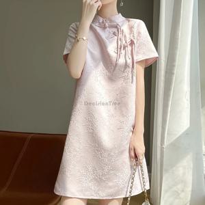 중국 스타일 스탠드 칼라 qipao 원피스 새틴 자카드 단추 술 치파오, 우아한 기질, 일상 개선 qipao, 2025 신제품