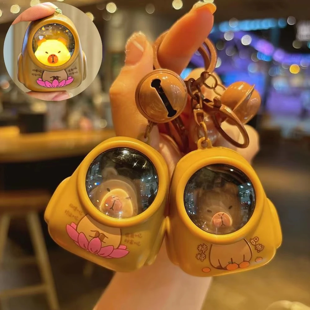 크리 에이 티브 Kapibala 빛나는 키 체인 귀여운 만화 우주 캡슐 Capybara 열쇠 고리 Schoolbag 펜던트 악세사리 친구 선물
