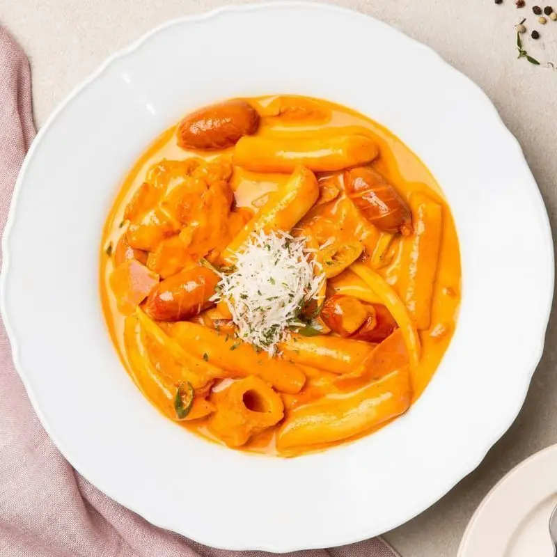 [덜매운맛 친구들 로제떡볶이] 밀떡 소시지 어묵 듬뿍 로제육수 포함